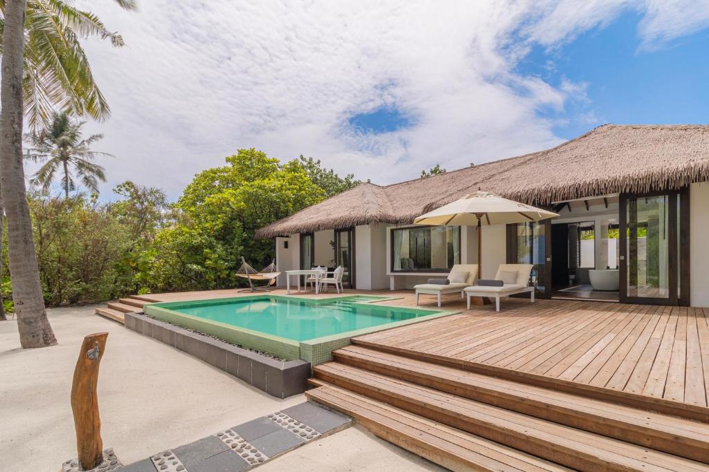 - The pool with a view is a top feature of this villa - Offering free toiletries and bathrobes - Private bathroom with a bath, a shower and a bidet - Spacious villa with air conditioning - Minibar - Tea and coffee maker - Seating area - Flat screen TV - The unit has 1 bed
