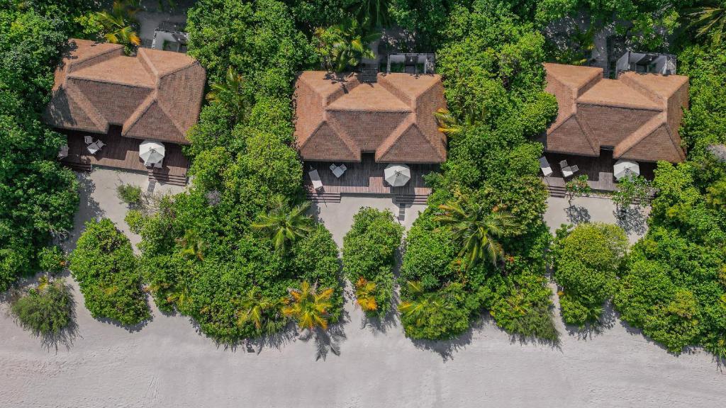- Featuring free toiletries and bathrobes - Private bathroom with a bath, a shower and a bidet - Air conditioned villa - Seating area with a flat screen TV - Minibar - Tea and coffee maker - Wardrobe - Safe deposit box - The unit has 2 beds