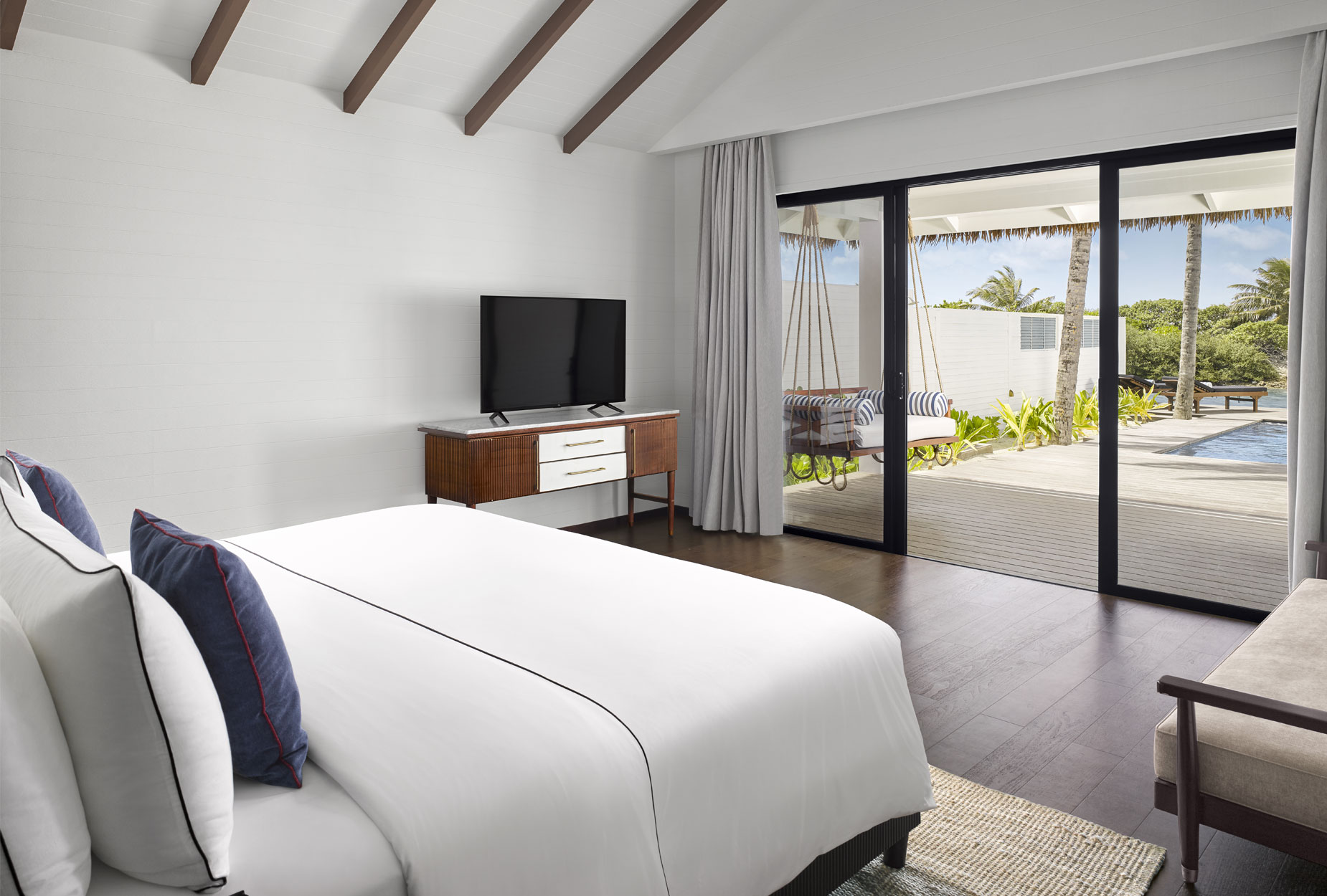 - Maldives Beach Villas with Private Pools - Size: 150 - View: Lagoon/Ocea - Beds: 1 King Bed - Max Occupancy: 3