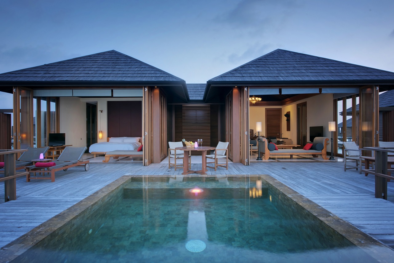 - Paradise Island resort offers an enclave of secluded Maldives villas that enjoy sweeping ocean views and a host of superb luxuries – ideal for guests seeking a truly captivating Maldivian vacation - Size: 100.24 View: Lagoon/Ocean - Beds: 1 King Bed - Max Occupancy: 4