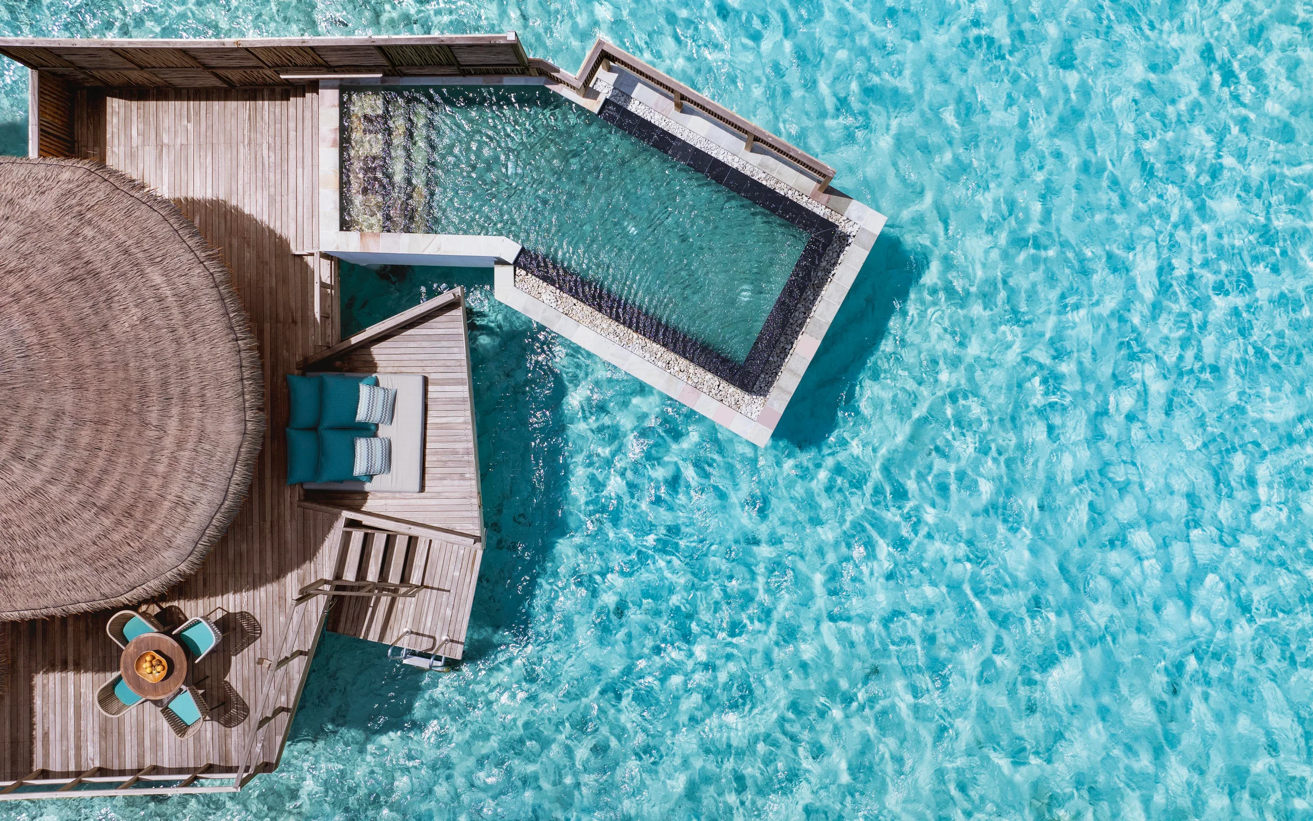- 1,238 sq. ft. / 115 sq. m. - Max guests 2 - View: Ocean - 1 Bedroom